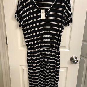 Banana republic NWT Small dress. Elastic waist